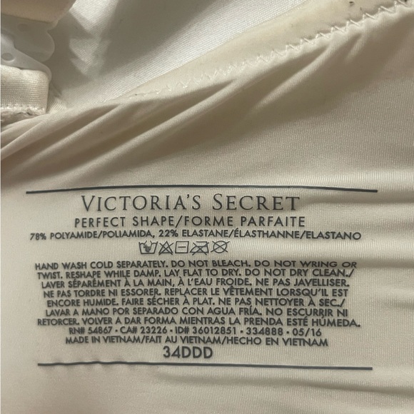Victoria’s Secret Bra Perfect Shape is on the tag. 34DDD gently worn - Picture 3 of 3